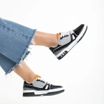 Raela fekete női sportcipő, műbőrből és textil anyagból készült