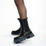 Idalia fekete és kék női csizma, műbőrből készült