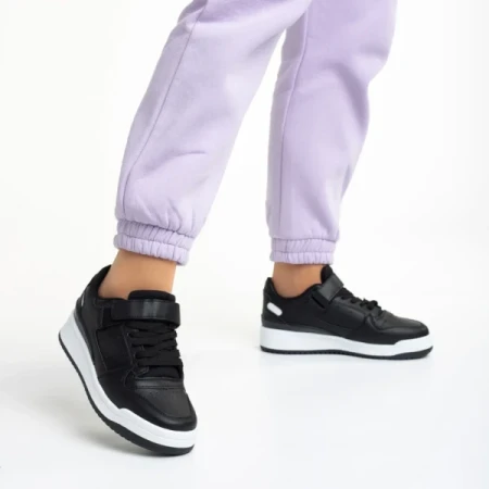 Colter fekete női sportcipő, műbőrből készült