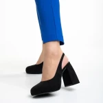 Dalaina fekete női cipő sarokkal, textil anyagból készült