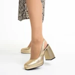 Dalaina arany női cipő sarokkal, műbőrből készült