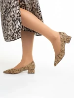 Ziva barna női cipő sarokkal, textil anyagból készült