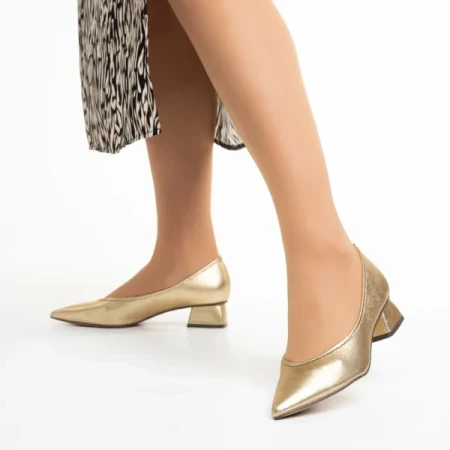 Ziva arany női cipő sarokkal, textil anyagból készült