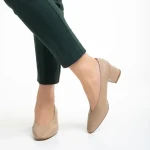 Veda bézs női cipő sarokkal, műbőrből készült