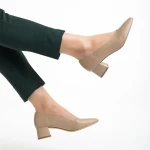 Veda bézs női cipő sarokkal, műbőrből készült