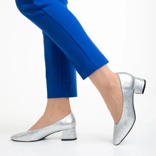 Veda ezüst női cipő sarokkal, műbőrből készült