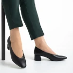Veda fekete női cipő sarokkal, műbőrből készült