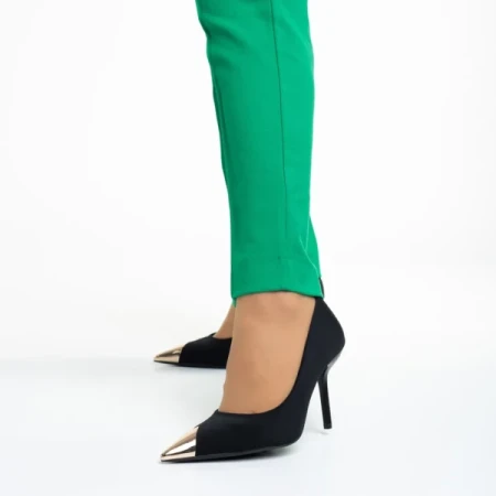 Melany fekete női cipő sarokkal, textil anyagból készült