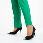 Melany fekete női cipő sarokkal, textil anyagból készült