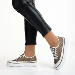 Dariana barna női tornacipő, textil anyagból készült