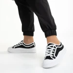 Malaya fekete női tornacipő, textil anyagból készült