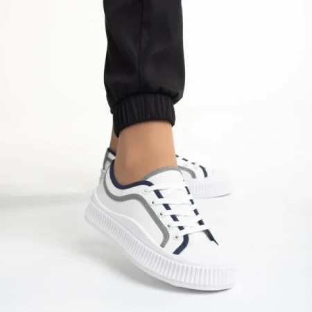 Malaya fehér női tornacipő, textil anyagból készült