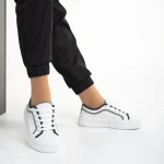 Malaya fehér női tornacipő, textil anyagból készült