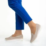 Kamala bézs női cipő, fordított bőrből készült