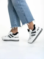 Izebel fehér és fekete női sportcipő, műbőrből készült