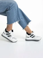 Izebel fehér és fekete női sportcipő, műbőrből készült