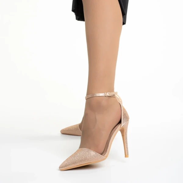 Olamide bézs női cipő sarokkal, textil anyagból készült