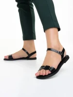 Cinzia fekete női szandál, műbőrből készült