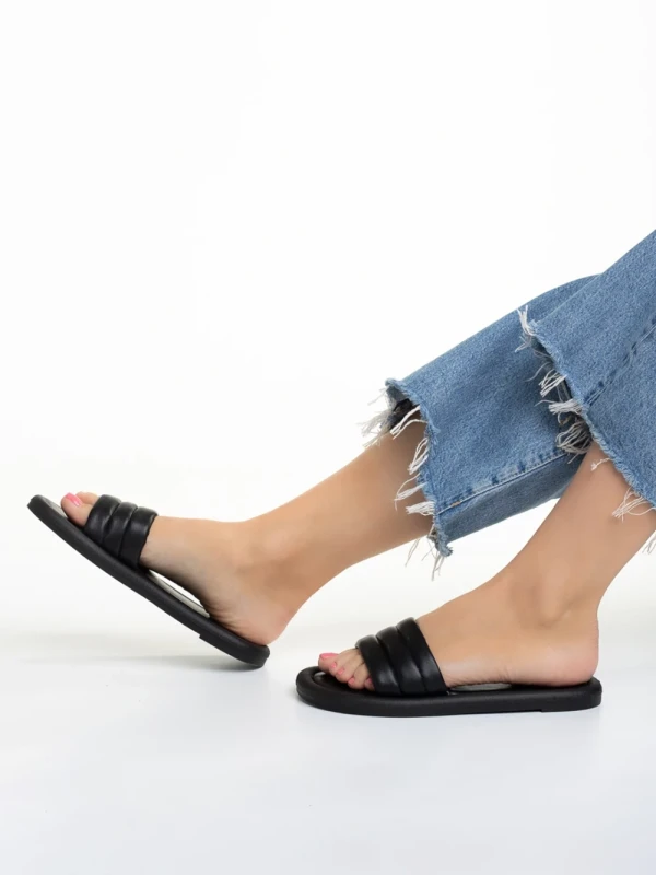 Gerel fekete női papucs, műbőrből készült