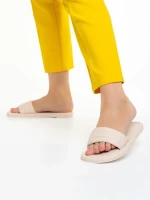 Gerel világos bézs női papucs, műbőrből készült