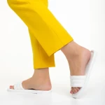 Gerel fehér női papucs, műbőrből készült