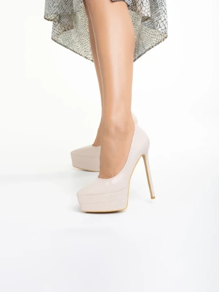 Malinda bézs női cipő sarokkal, műbőrből készült