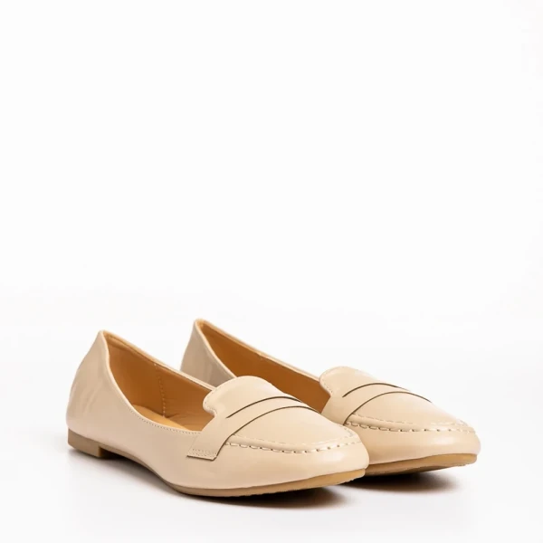 Adelais bézs női mokaszin, műbőrből készült