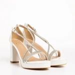 Clarisa fehér női szandál, műbőrből készült