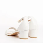 Caprina fehér női szandál, műbőrből készült