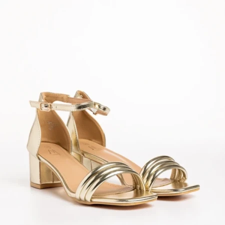 Caprina arany női szandál, műbőrből készült