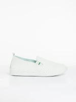 Amias fehér és zöld férfi sportcipő, műbőrből készült