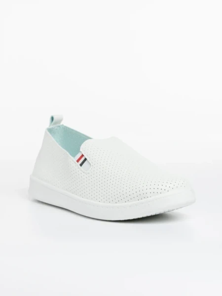 Amias fehér és fekete férfi sportcipő, műbőrből készült