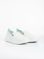 Amias fehér és fekete férfi sportcipő, műbőrből készült