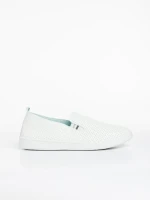 Amias fehér és szürke férfi sportcipő, műbőrből készült