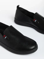 Amias fekete férfi sportcipő, műbőrből készült