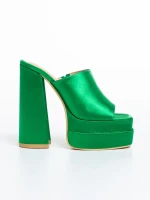 Trista zöld női papucs, textil anyagból készült