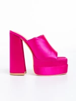 Trista fukszia női papucs, textil anyagból készült