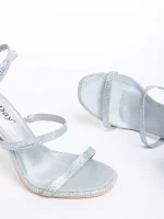 Perlita ezüst női szandál, textil anyagból készült
