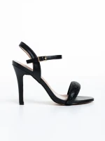 Ruzana fekete női szandál, műbőrből készült