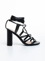 Evalina fekete női szandál, műbőrből készült