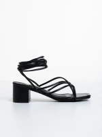 Kamari fekete női szandál, műbőrből készült