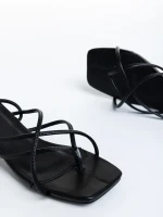 Kamari fekete női szandál, műbőrből készült