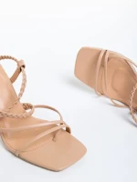 Elesia bézs női szandál, műbőrből készült