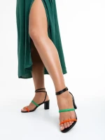 Malayah fekete női szandál, műbőrből készült