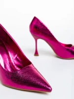 Emalyn fukszia női cipő sarokkal, lakkozott műbőrből készült