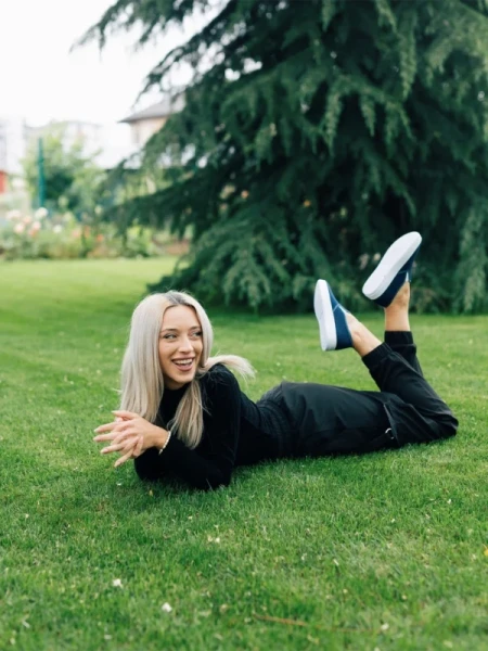 Lorinda sötétkék, női sport cipő, textil anyagból