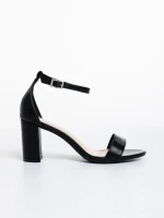 Capria fekete, női szandál, ökológiai bőrből