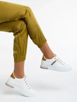 Sarena fehér női sport cipő ökológiai bőrből