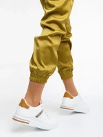 Sarena fehér női sport cipő ökológiai bőrből