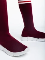 Alisa gránátszínű, női sport cipő,  textil anyagból